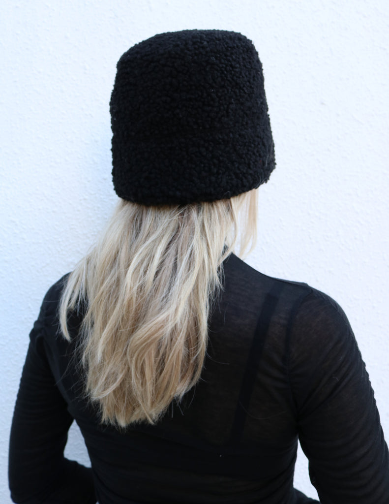 Black Fleece Bucket Hat